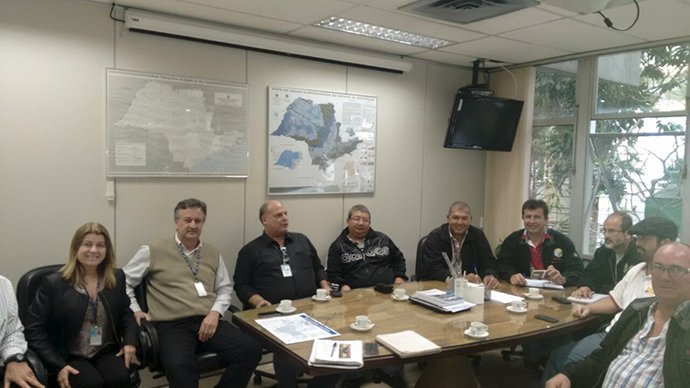 reuniao_sintaema_diretor_sabesp_interior_litoral_690_zyon