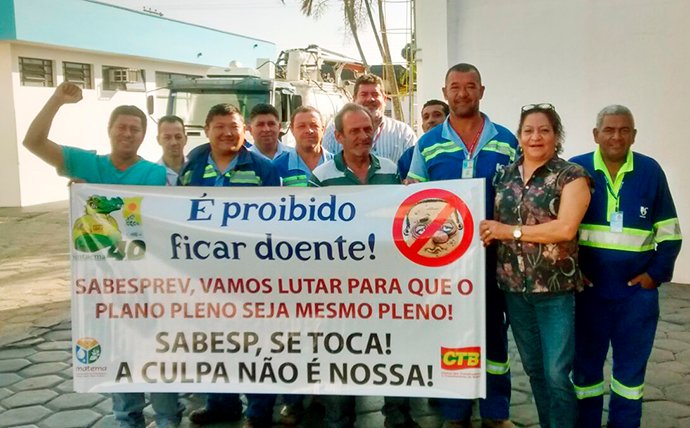 Protesto dos trabalhadores em Regente Feijo