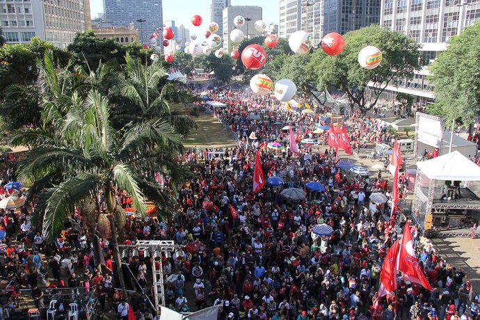 imagem_1_de_maio_sintaema_presente_no_dia_do_trabalhador